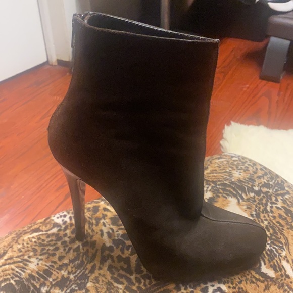 Christian Louboutin suede booties - Picture 3 of 3